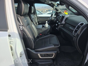 2023 Ram 1500 Laramie Crew Cab Short Bed - miniatura 8