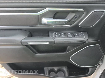 2023 Ram 1500 Laramie Crew Cab Short Bed - miniatura 9