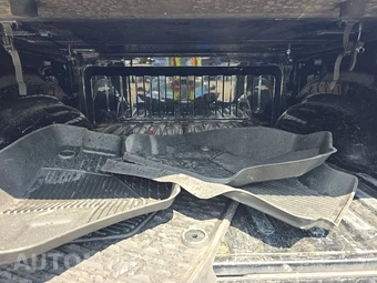 2023 Ram 1500 Laramie Crew Cab Short Bed - miniatura 16