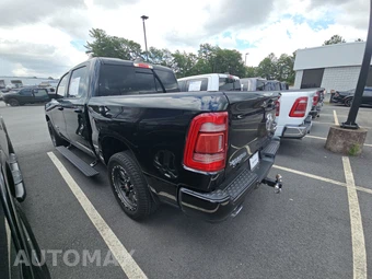 2023 Ram 1500 Laramie Crew Cab Short Bed - miniatura 6