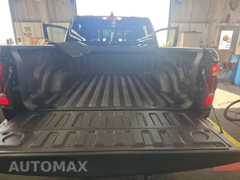 2023 Ram 1500 Laramie Crew Cab Short Bed - miniatura 16