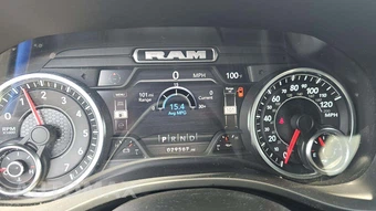2023 Ram 1500 Laramie Crew Cab Short Bed - miniatura 18