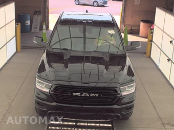 2023 Ram 1500 Laramie Crew Cab Short Bed - miniatura 2