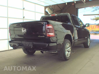 2023 Ram 1500 Laramie Crew Cab Short Bed - miniatura 4