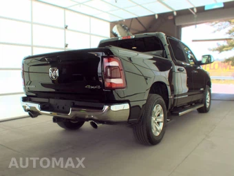 2023 Ram 1500 Laramie Crew Cab Short Bed - miniatura 4