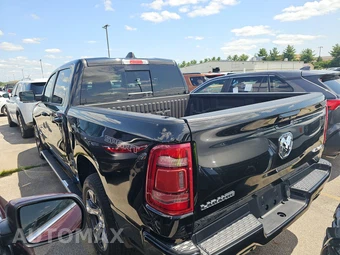 2023 Ram 1500 Laramie Crew Cab Short Bed - miniatura 6