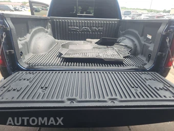 2023 Ram 1500 Laramie Crew Cab Short Bed - miniatura 16