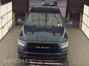 2023 Ram 1500 Laramie Crew Cab Short Bed - miniatura 2