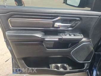 2023 Ram 1500 Laramie Crew Cab Short Bed - miniatura 9