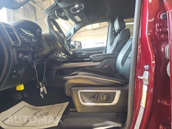 2023 Ram 1500 Laramie Crew Cab Short Bed - miniatura 7