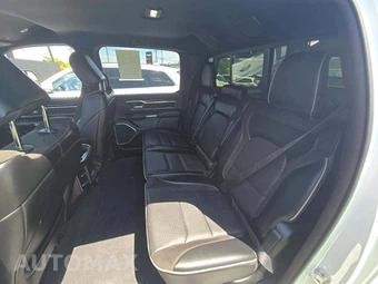 2023 Ram 1500 Laramie Crew Cab Short Bed - miniatura 13