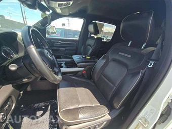 2023 Ram 1500 Laramie Crew Cab Short Bed - miniatura 6