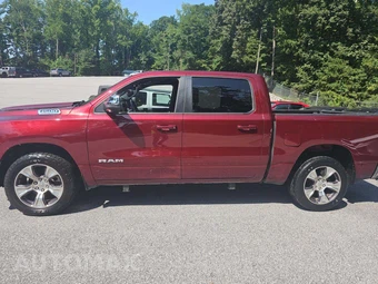 2023 Ram 1500 Laramie Crew Cab Short Bed - miniatura 2
