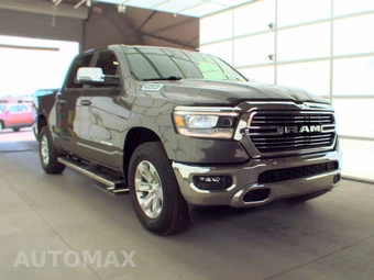 2023 Ram 1500 Laramie Crew Cab Short Bed - miniatura 3