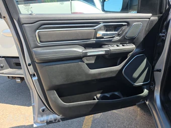 2023 Ram 1500 Laramie Crew Cab Short Bed - miniatura 9