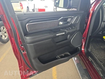2023 Ram 1500 Laramie Crew Cab Short Bed - miniatura 9