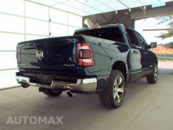 2023 Ram 1500 Laramie Crew Cab Short Bed - miniatura 4
