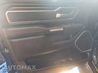 2023 Ram 1500 Laramie Crew Cab Short Bed - miniatura 9