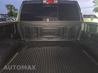 2023 Ram 1500 Laramie Crew Cab Short Bed - miniatura 16