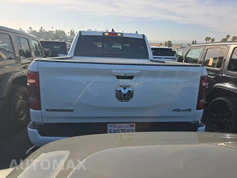 2023 Ram 1500 Laramie Crew Cab Short Bed - miniatura 5
