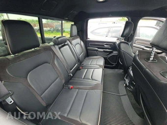 2023 Ram 1500 Laramie Crew Cab Short Bed - miniatura 16