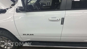 2023 Ram 1500 Laramie Crew Cab Short Bed - miniatura 22