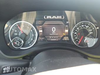 2023 Ram 1500 Laramie Crew Cab Short Bed - miniatura 12