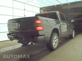 2023 Ram 1500 Laramie Crew Cab Short Bed - miniatura 4