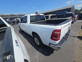 2023 Ram 1500 Laramie Crew Cab Short Bed - miniatura 2