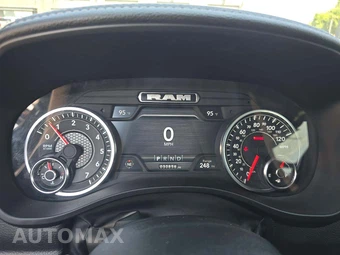 2023 Ram 1500 Laramie Crew Cab Short Bed - miniatura 9
