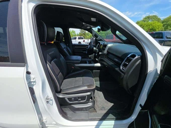 2023 Ram 1500 Laramie Crew Cab Short Bed - miniatura 15