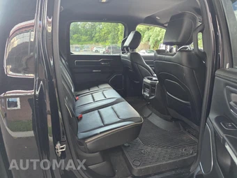 2023 Ram 1500 Laramie Crew Cab Short Bed - miniatura 16