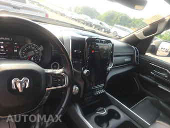 2023 Ram 1500 Laramie Crew Cab Short Bed - miniatura 17