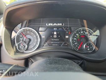 2023 Ram 1500 Laramie Crew Cab Short Bed - miniatura 12