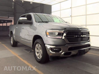 2023 Ram 1500 Laramie Crew Cab Short Bed - miniatura 3