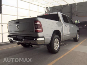 2023 Ram 1500 Laramie Crew Cab Short Bed - miniatura 4