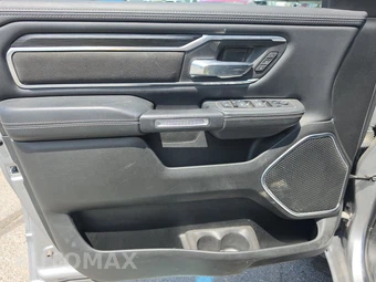 2023 Ram 1500 Laramie Crew Cab Short Bed - miniatura 9