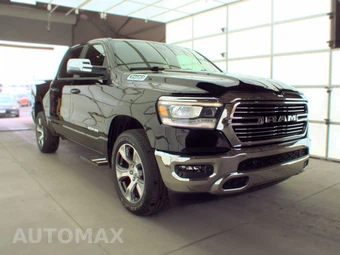 2023 Ram 1500 Laramie Crew Cab Short Bed - miniatura 3