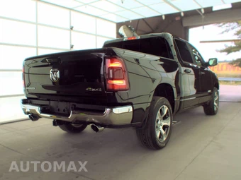 2023 Ram 1500 Laramie Crew Cab Short Bed - miniatura 4