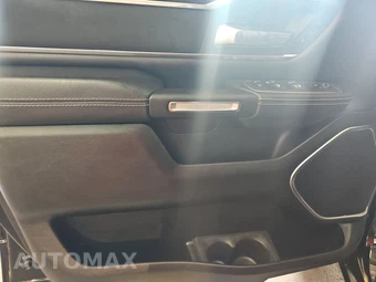 2023 Ram 1500 Laramie Crew Cab Short Bed - miniatura 9