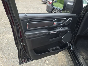 2023 Ram 1500 Laramie Crew Cab Short Bed - miniatura 9