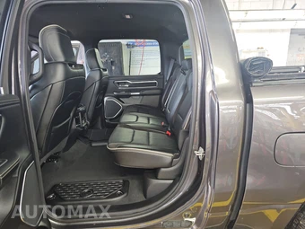 2023 Ram 1500 Laramie Crew Cab Short Bed - miniatura 13