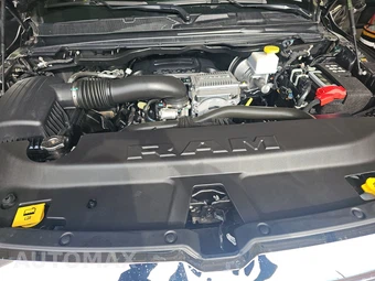 2023 Ram 1500 Laramie Crew Cab Short Bed - miniatura 15