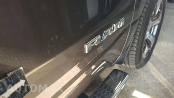 2023 Ram 1500 Laramie Crew Cab Short Bed - miniatura 24
