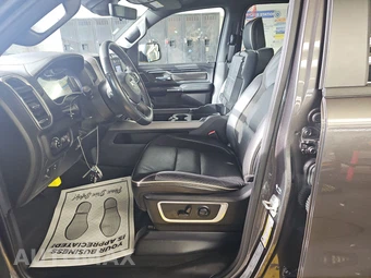 2023 Ram 1500 Laramie Crew Cab Short Bed - miniatura 7