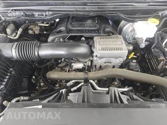 2023 Ram 1500 Laramie Crew Cab Short Bed - miniatura 15