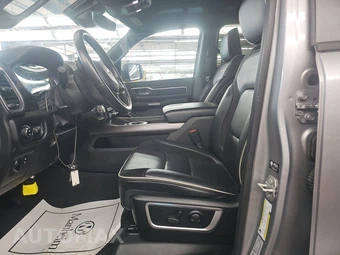 2023 Ram 1500 Laramie Crew Cab Short Bed - miniatura 7
