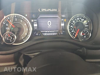 2023 Ram 1500 Laramie Crew Cab Short Bed - miniatura 12