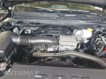 2023 Ram 1500 Laramie Crew Cab Short Bed - miniatura 15