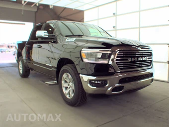 2023 Ram 1500 Laramie Crew Cab Short Bed - miniatura 3